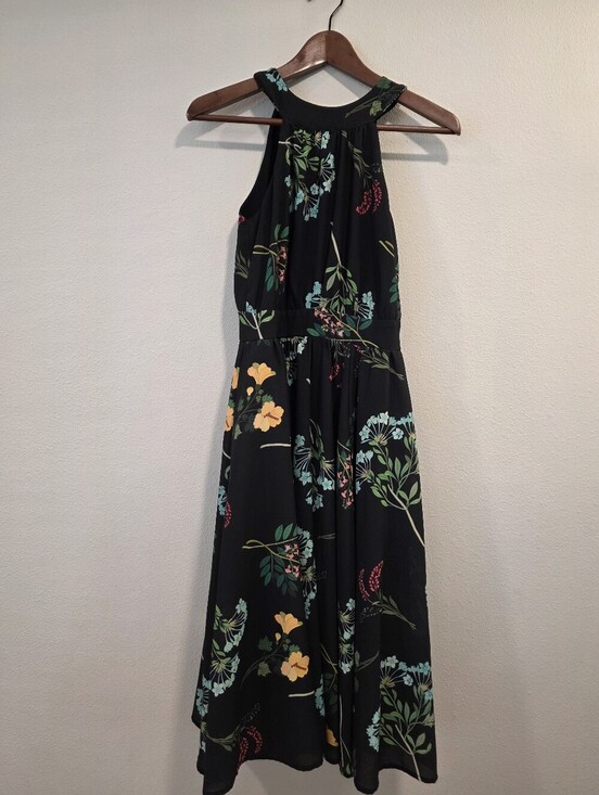 Laura Byrnes Dresses & Skirts - Laura Byrnes x Hope Morrison Black Floral Midi Halter Dress